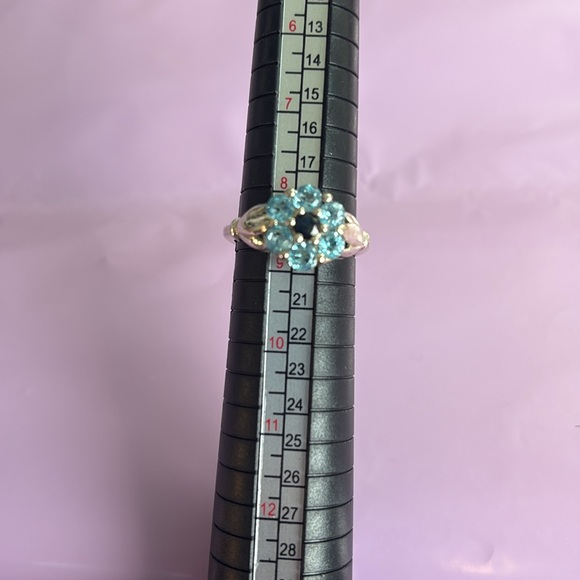 Silver flower ring - Picture 2 of 5